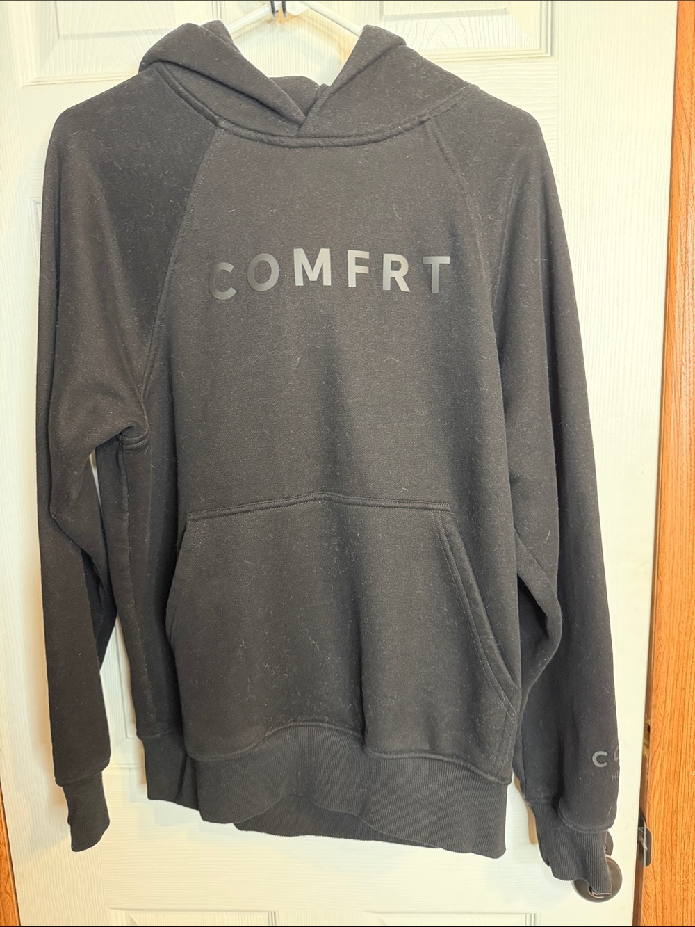 Tranquil COMFRT Black Women's Hoodie Sweater